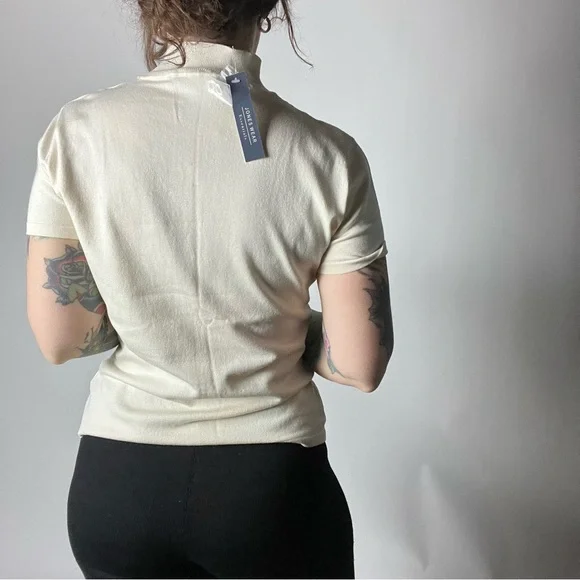 NWT VINTAGE Silk Blend Mock Neck Cream Short Sleeve Sweater Womens Small - Picture 4 of 6